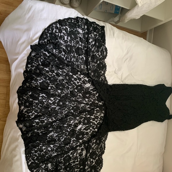 ✨Formal Le Chateau gown✨ - Picture 5 of 10